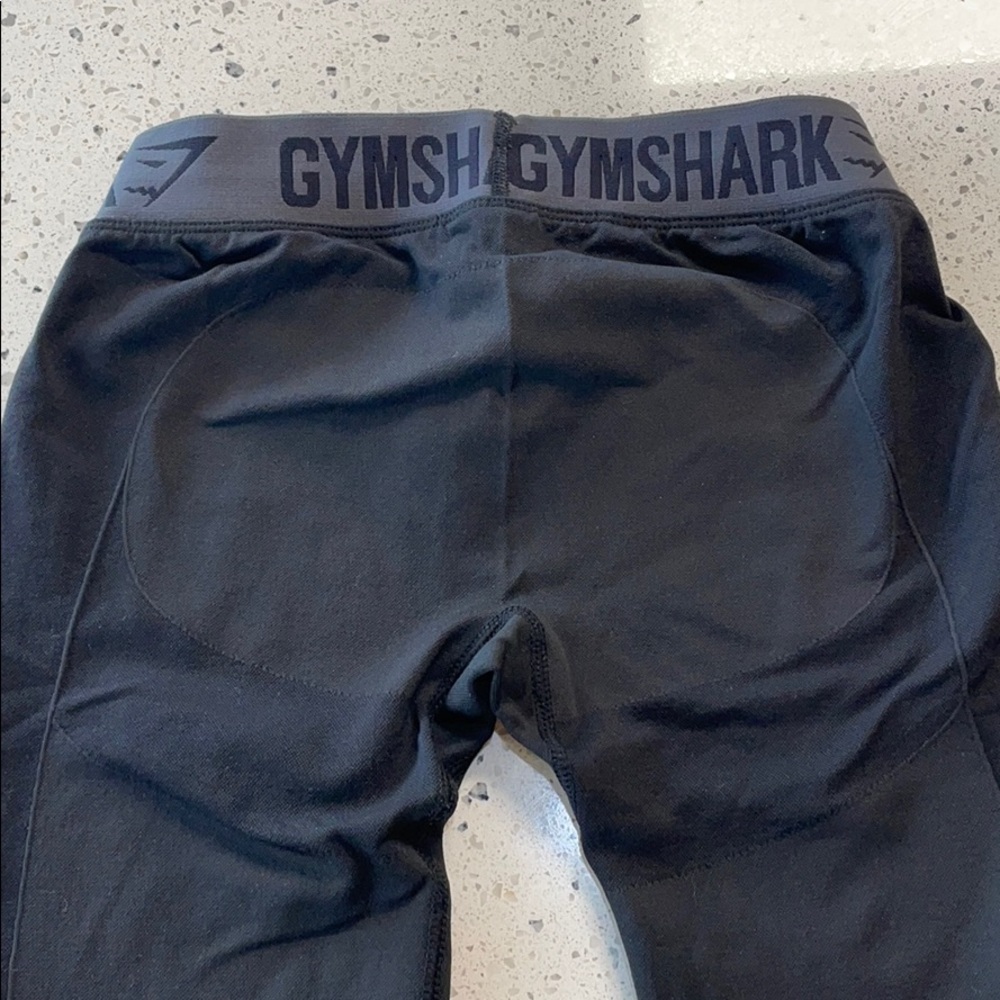 Athletic gym shark leggings
